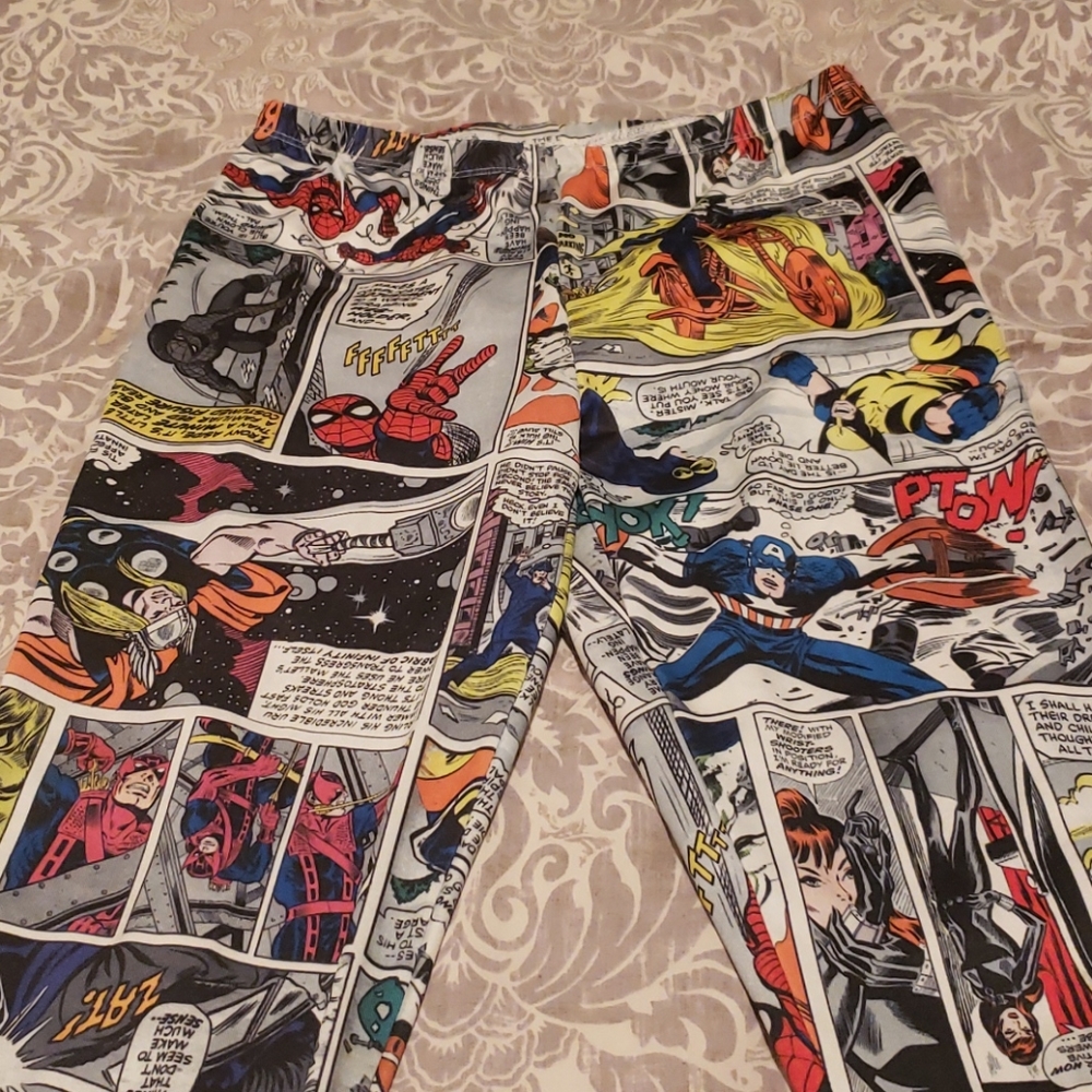 🦇Marvel Comics Leggings NWOT